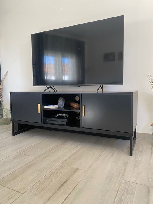 Móvel TV preto 150cm