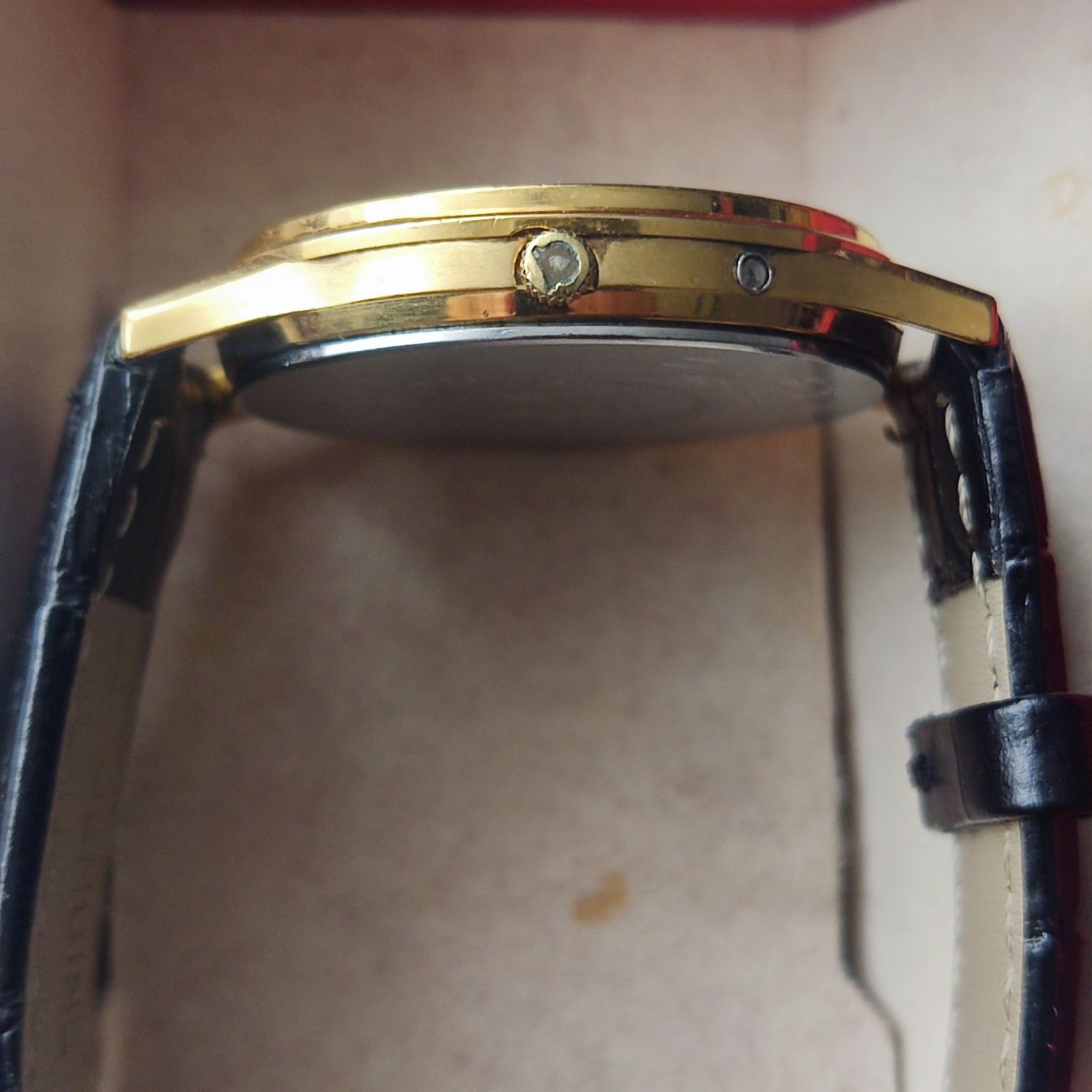 Omega DeVille 1332 z pudełkiem i instrukcją