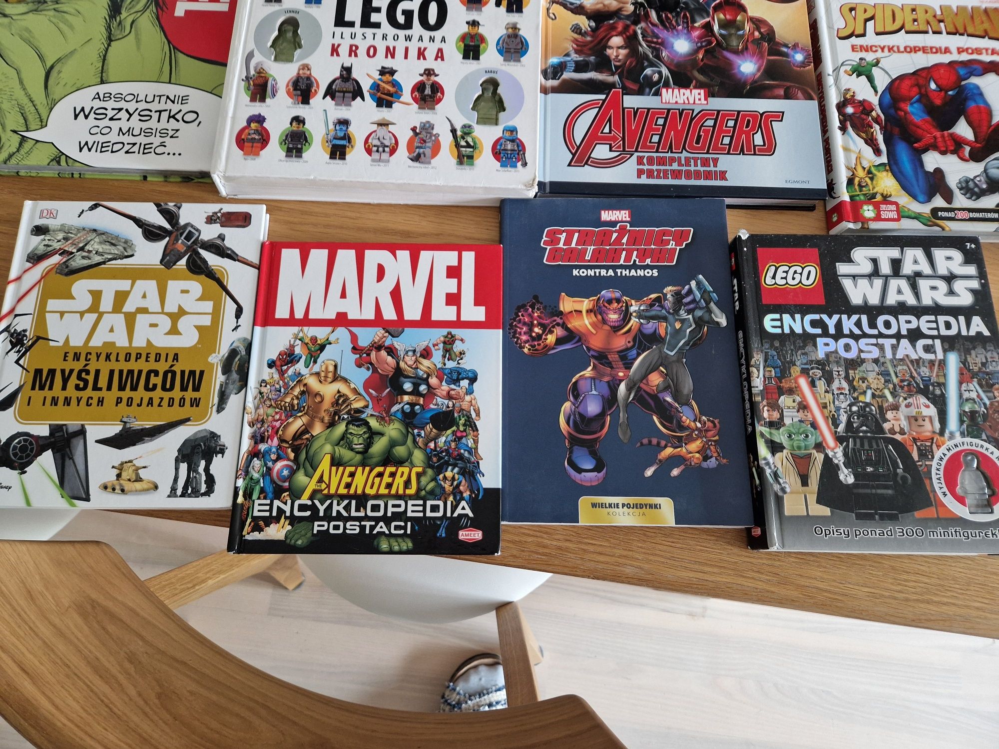 Star wars, Lego, avengers, encyklopedie, albumy