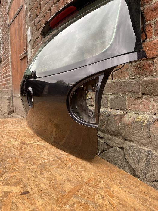 Klapa bagażnika i zderzak vw golf V