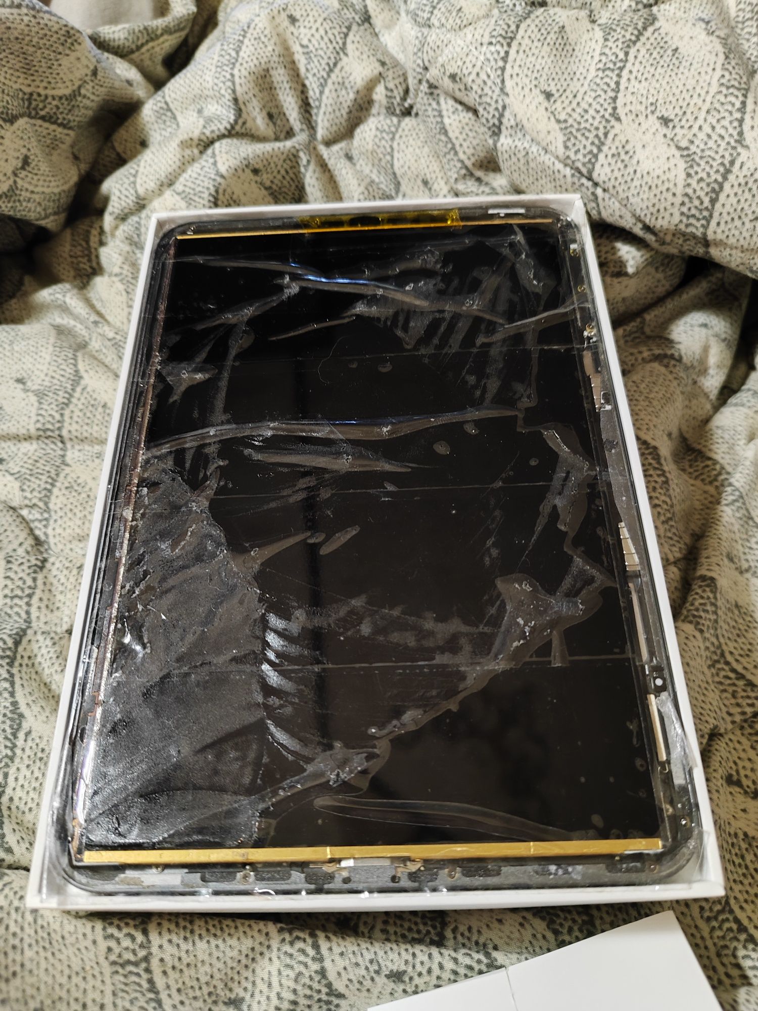 Продам IPad mini 6 64 Gb Wi-Fi + LTE Space Gray на запчастини