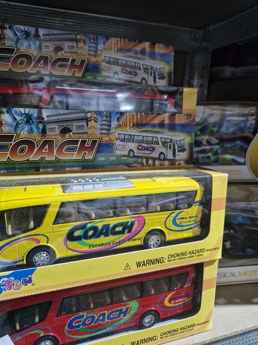 Металевий автобус відкриваються двері інерційний модель транспорту