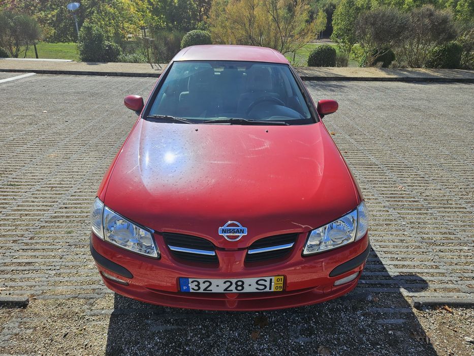Nissan Almera (Leia a descrição)