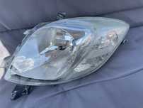Lampa prawa i kratki zderzaka toyota yaris 2 2006 rok