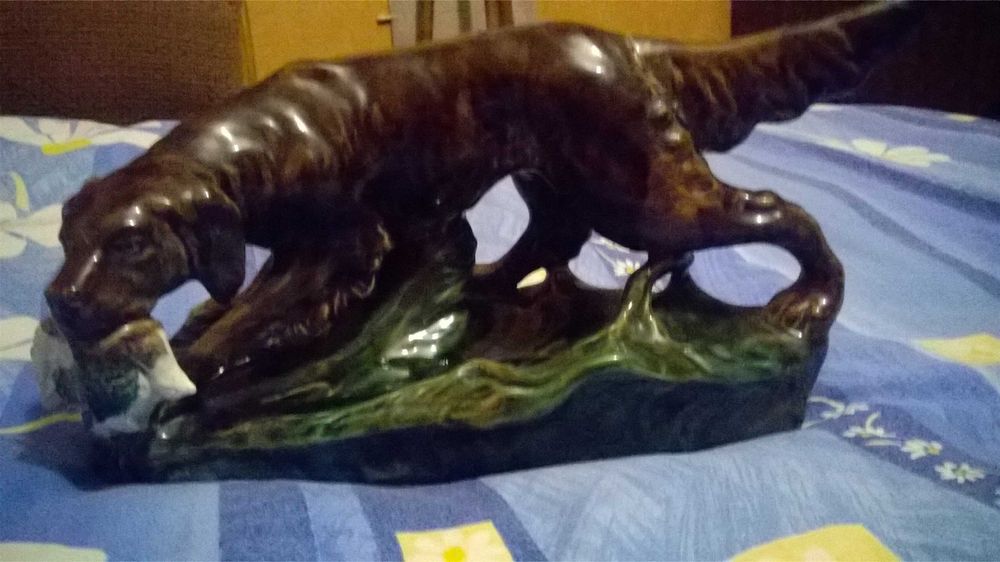 Продам статуэтку "Сеттер на охоте. "Собака с дичью",  Б\у.  Керамика.