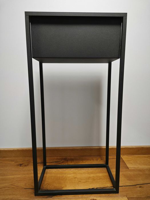 Metalowy duży kwietnik czarny loft loftowy