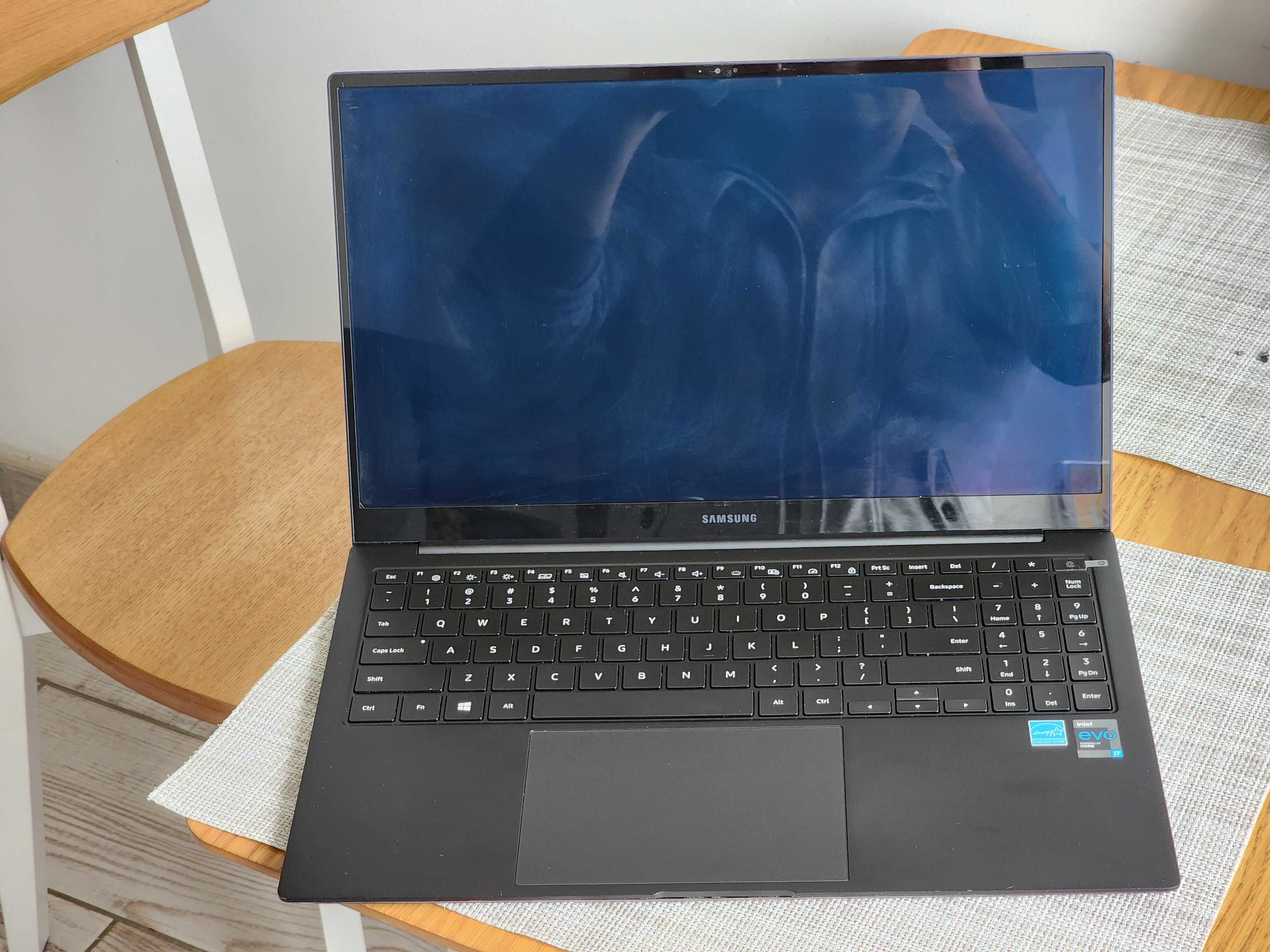 Samsung Galaxy Book Pro 15.6" AMOLED Intel i7-1165G7 16GB 512GB