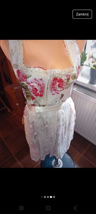 Sukienka  w stylu bawarskim