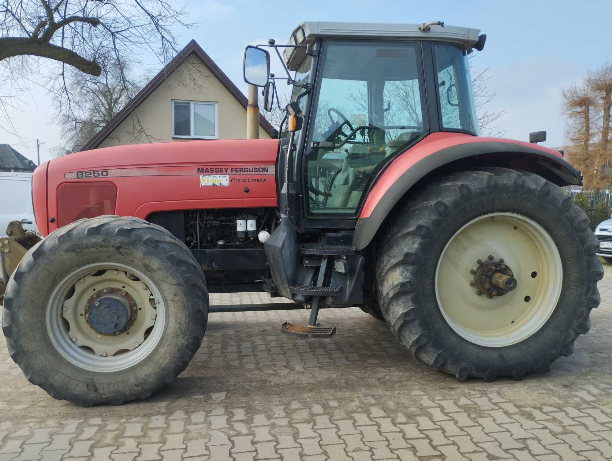 Massey Ferguson 8250 , Tuz