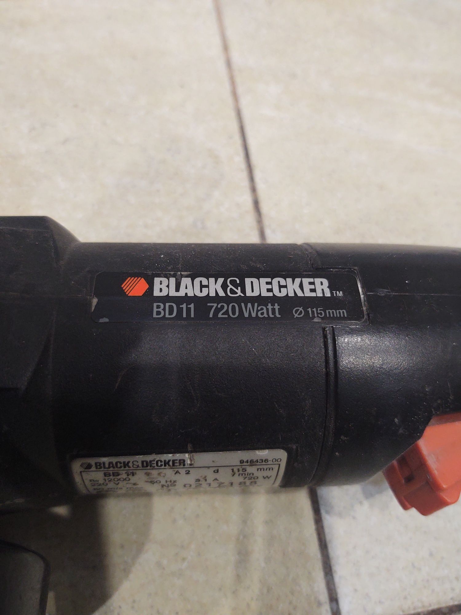 Болгарка BLACK & DECKER BD-11 720 Watt