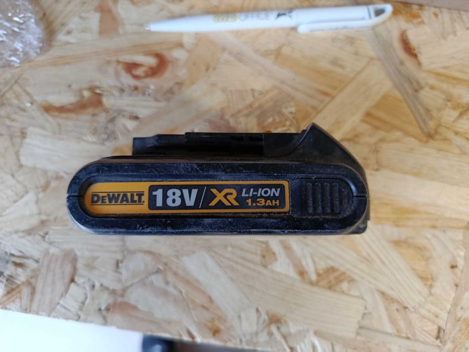 Батерея акумулятор DeWalt DCB185