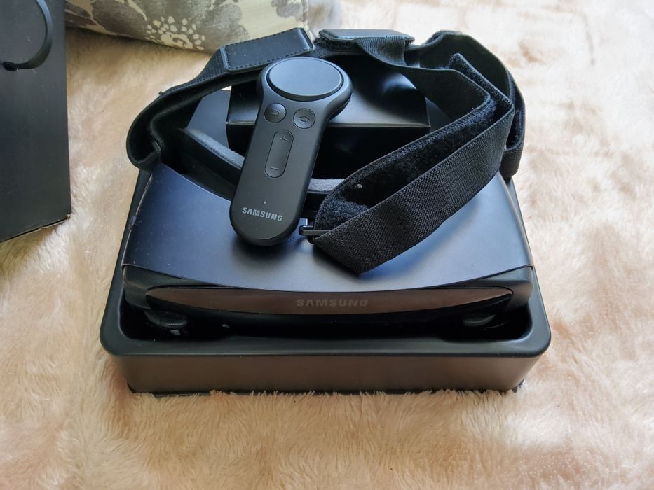 Очки VR Samsung Gear VR R324