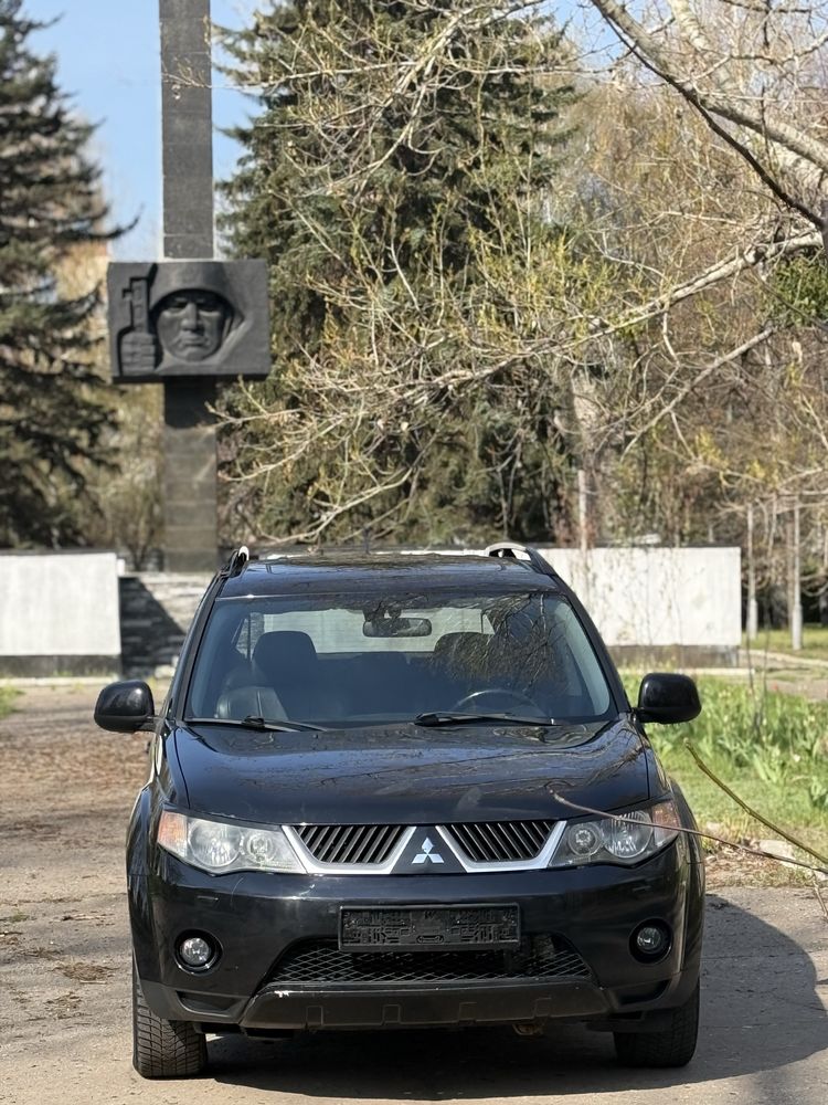 Mitsubishi Outlander полный привод