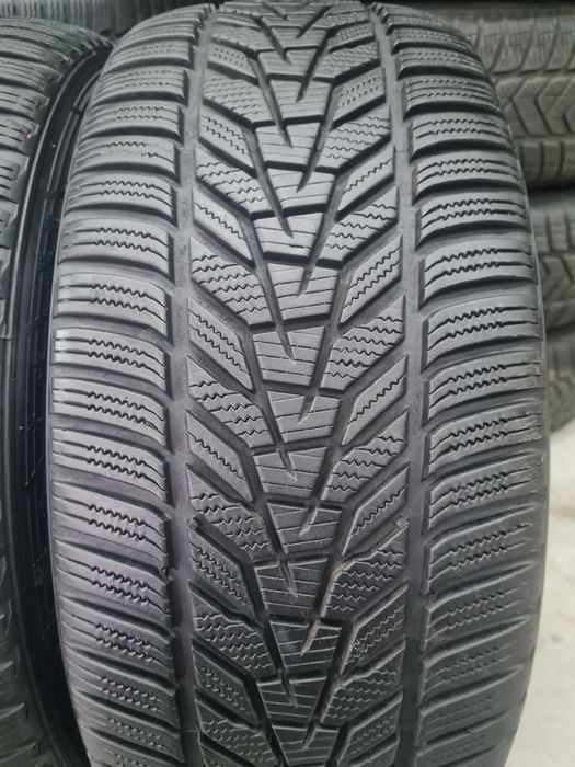 245/45R19 Hankook Winter I*cept evo3.