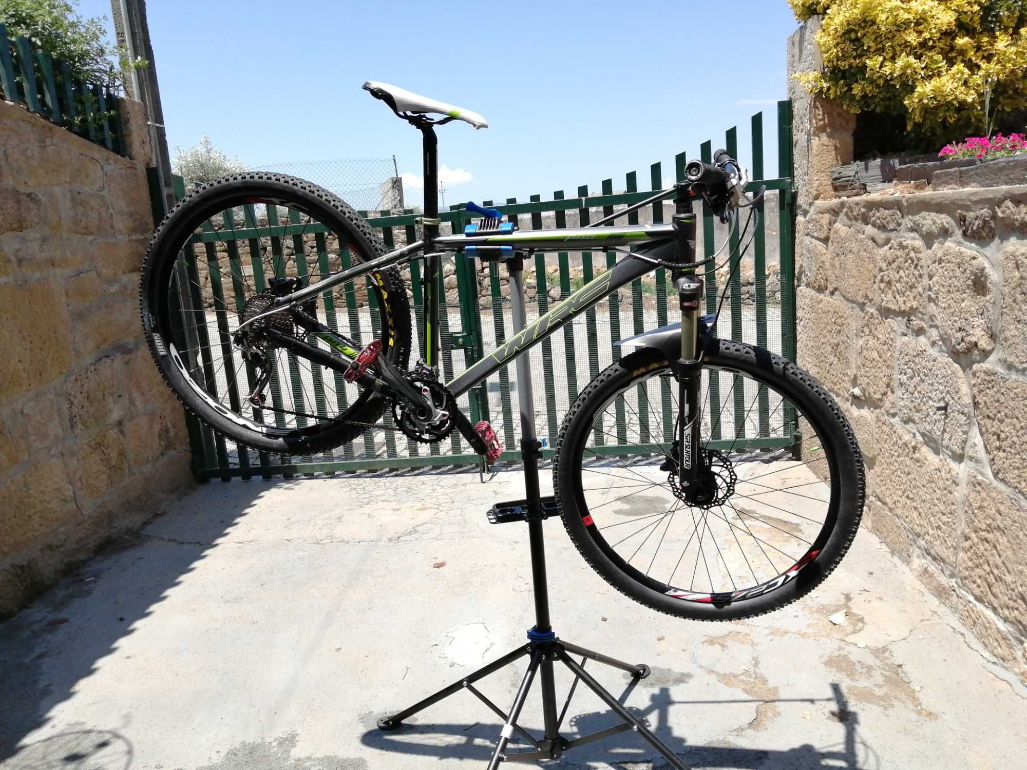 Bicicleta BTT Conor 27,5 com bom material
