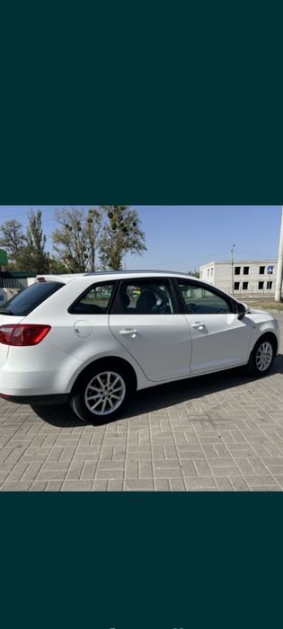 Продам авто Сеат ібіца 2011 р дизель 1.6 в гарному стані