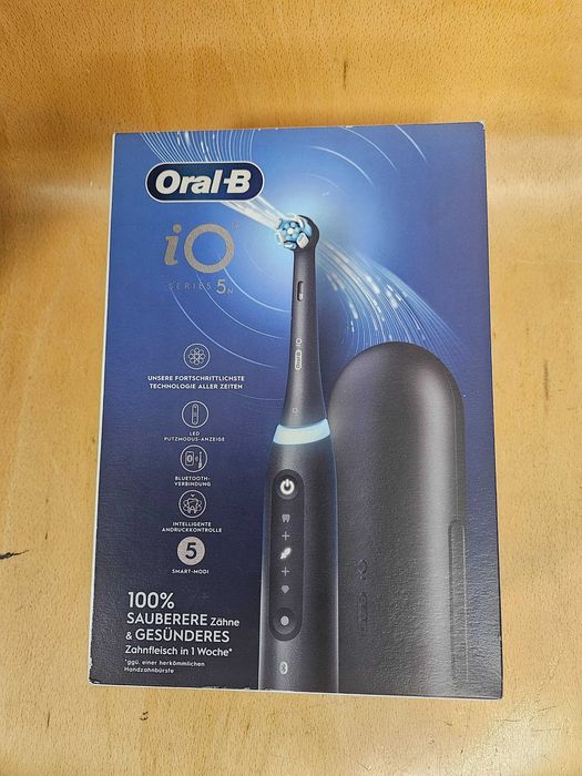 Szczoteczka Magnetyczna Oral-B iO Series 5 Czarna Zestaw