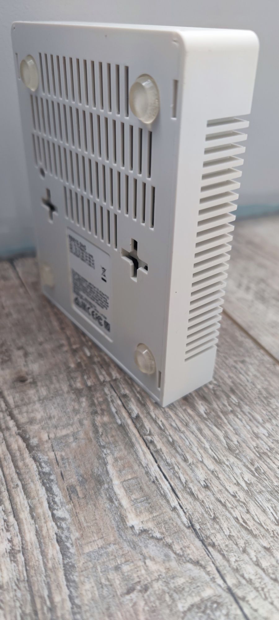 Роутер маршрутизатор MikroTik RouterBOARD RB951G-2HnD, 5 LAN 100/1000M