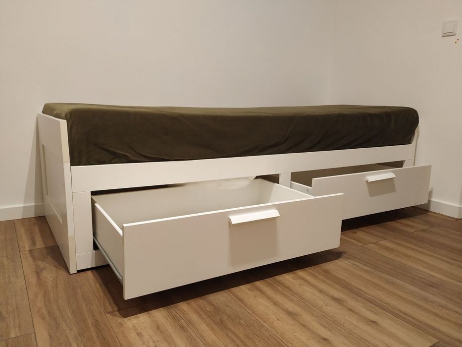 Cama BRIMNES Ikea.