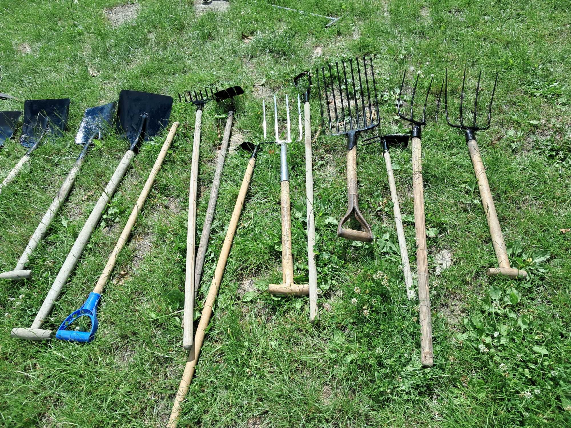 Grabie  do robienia grządek - narzędzia ogrodnicze