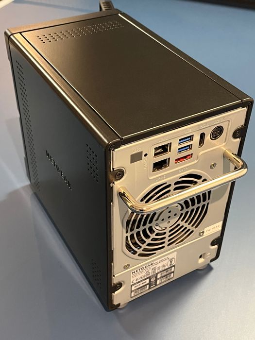 Serwer NAS NETGEAR ReadyNas 31400 4Gb RAM + 2xWD Green 2Tb stan B. D.