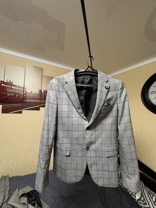 Костюм чоловічий трійка