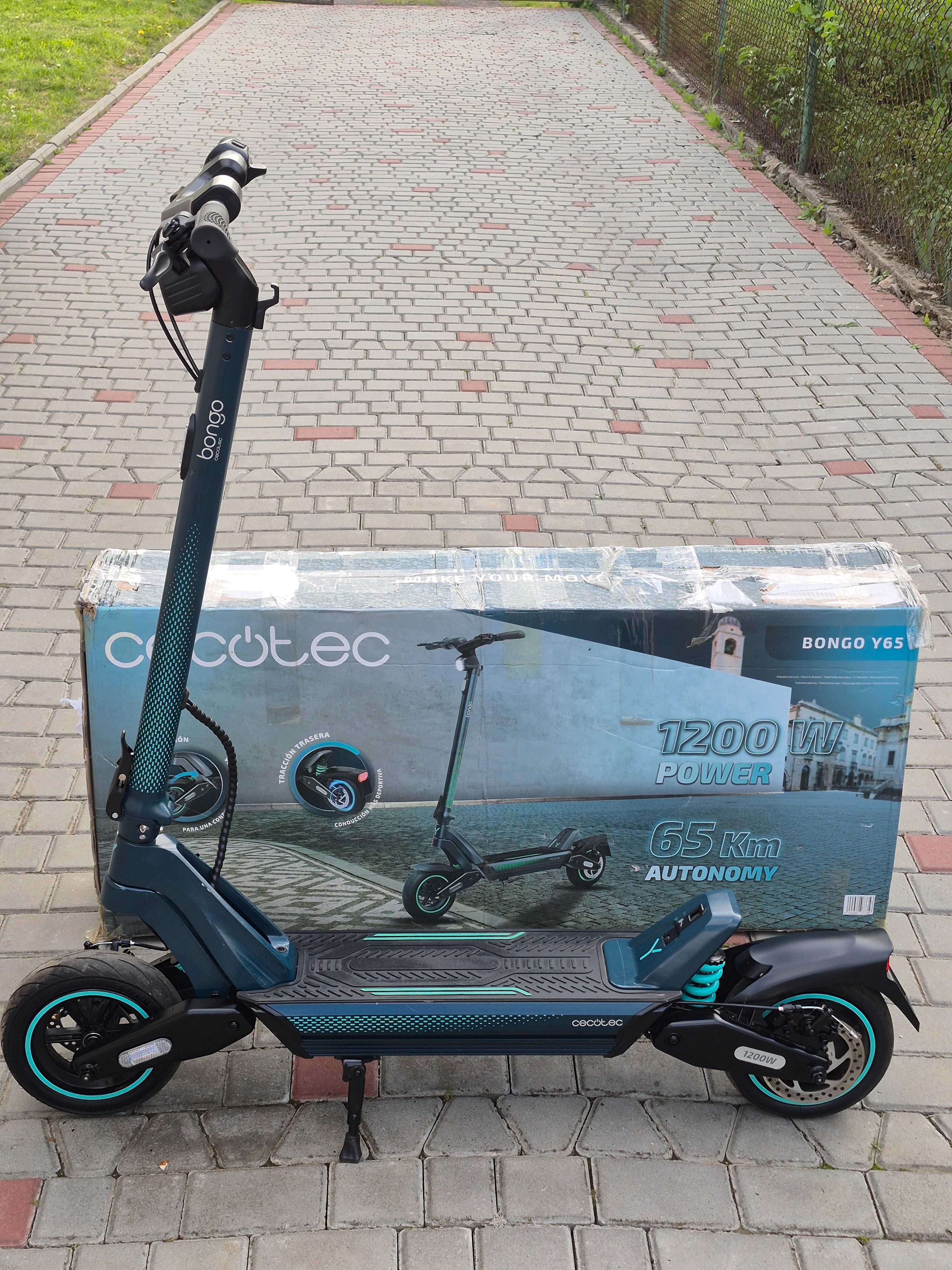 Електричний самокат Cecotec Bongo серії Y65