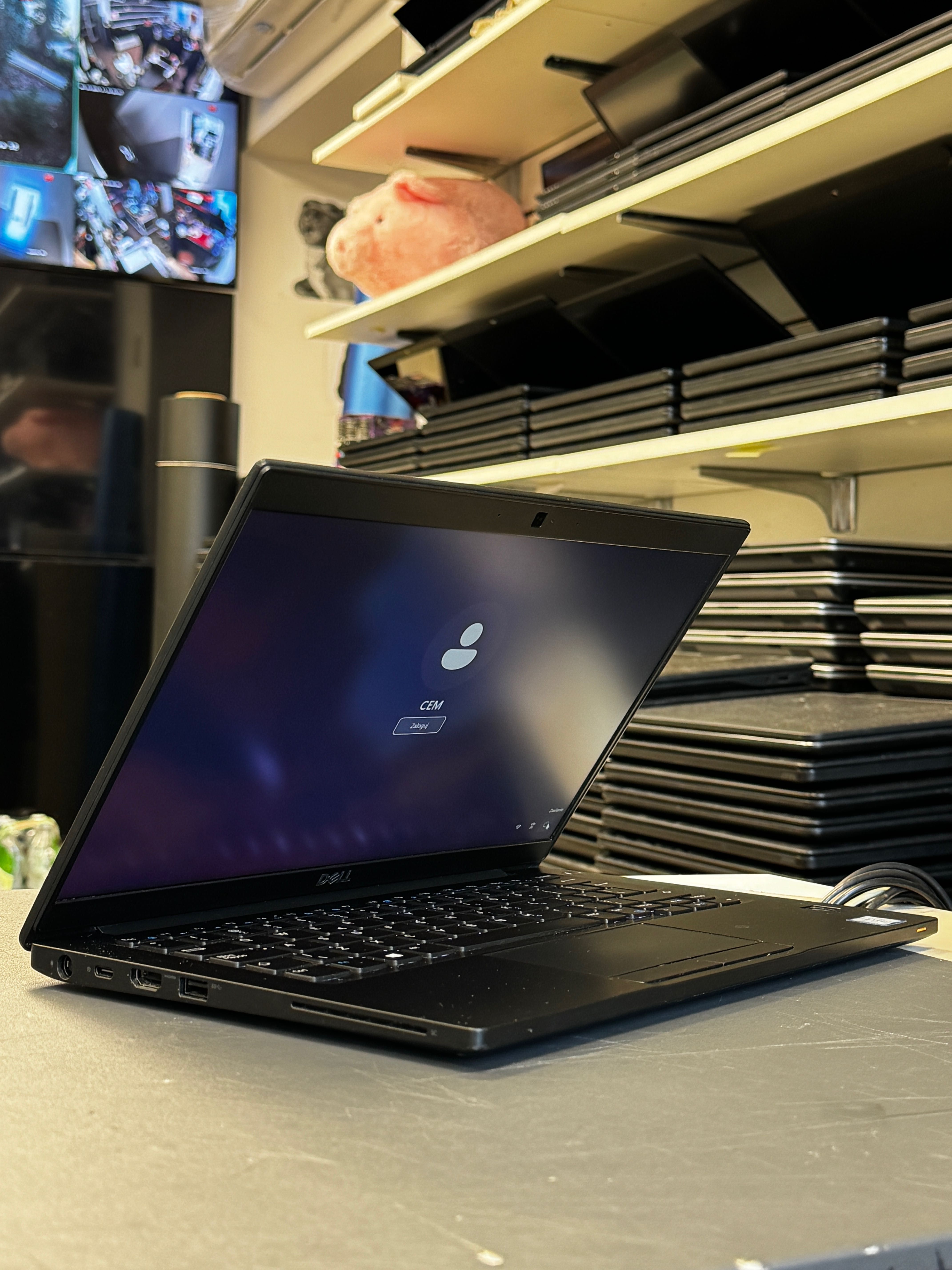 Dell Latitude 7390 i5 16GB 256SSD, FullHD IPS! W11 Pro! Gwarancja Rok!