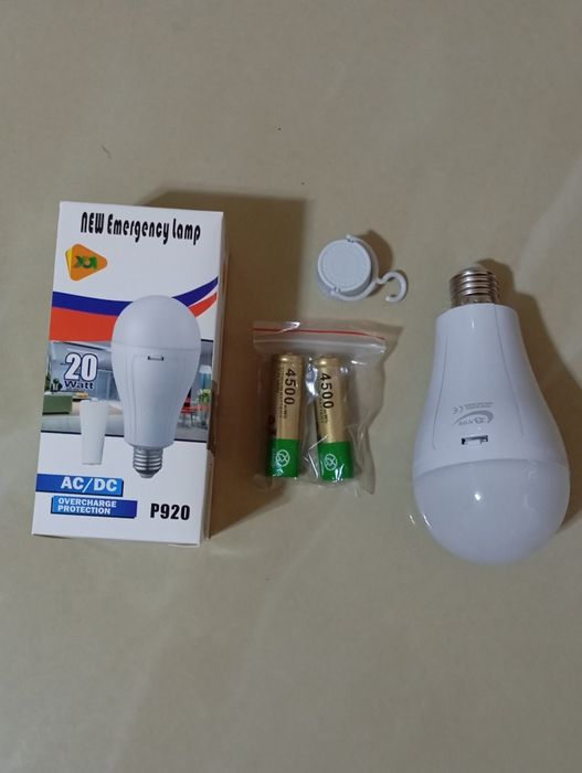 LED лампа при блекауте аварийная лампочка автономная 20вт с кнопкой