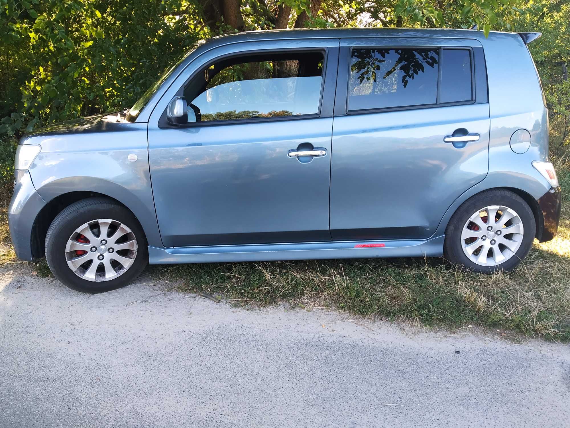 В продажі Дайхатсу матерія ( Японія)