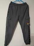 Spodnie dresowe Nike rozm 134
