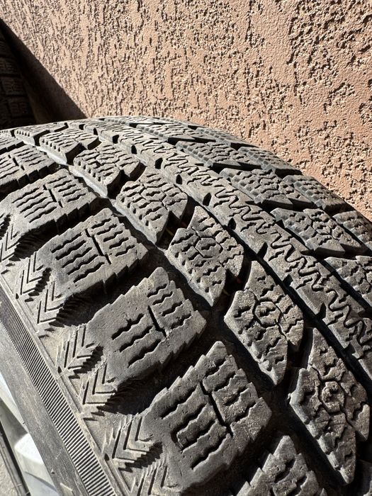 Шини диски R17 225 65 Toyo subaru