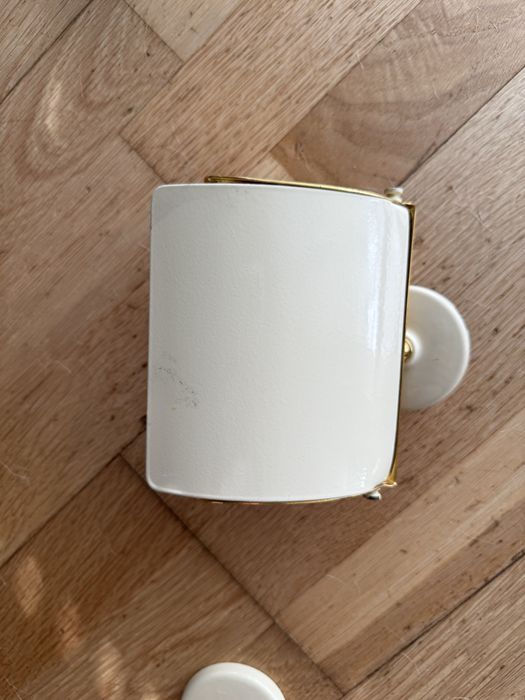 Toalheiros e acessórios de casa de banho novos