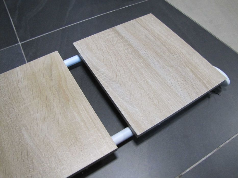 Półka teleskopowa z 2 blatami na kwiaty ubrania łazienkowa Sobuy