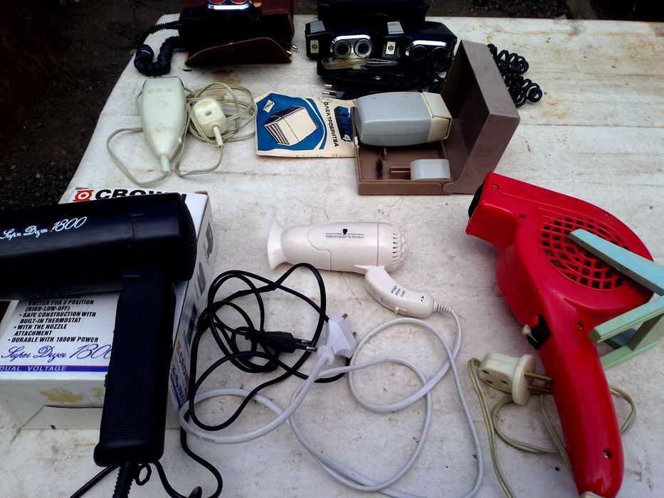 Фен в комплекте и без. утюг