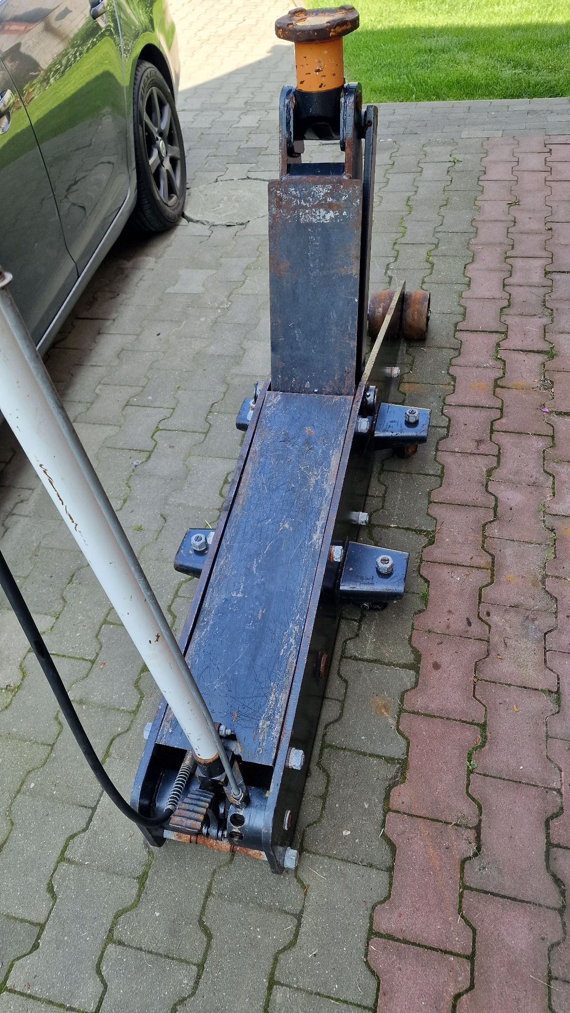 Podnośnik żaba 20t warsztatowy do ciężarówek