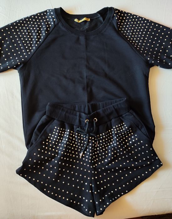 Костюм жіночий чорний