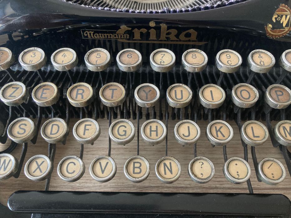 Máquina de escrever  *** Eryka 5
