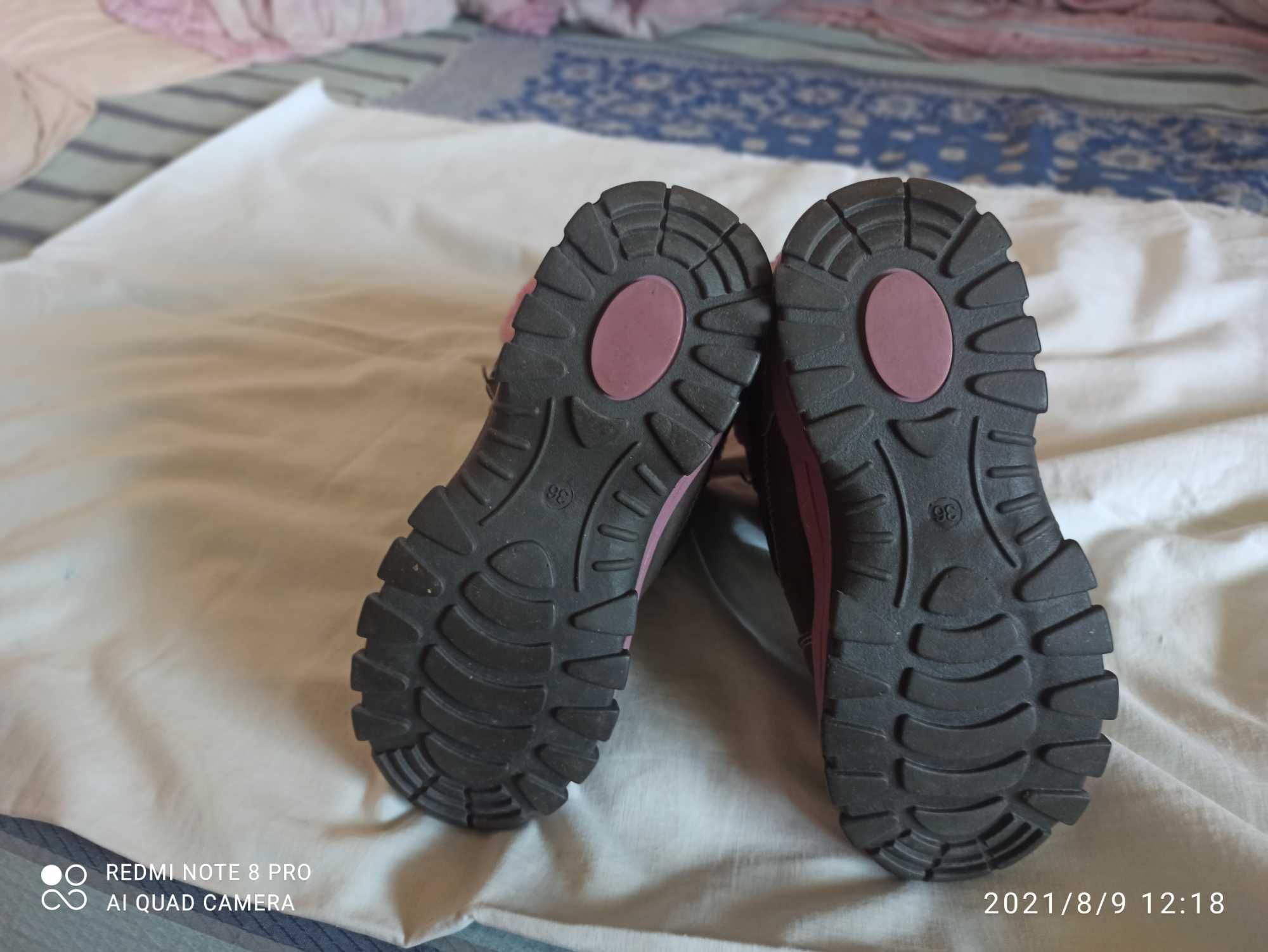 продам детские теплые сапоги и ботинки