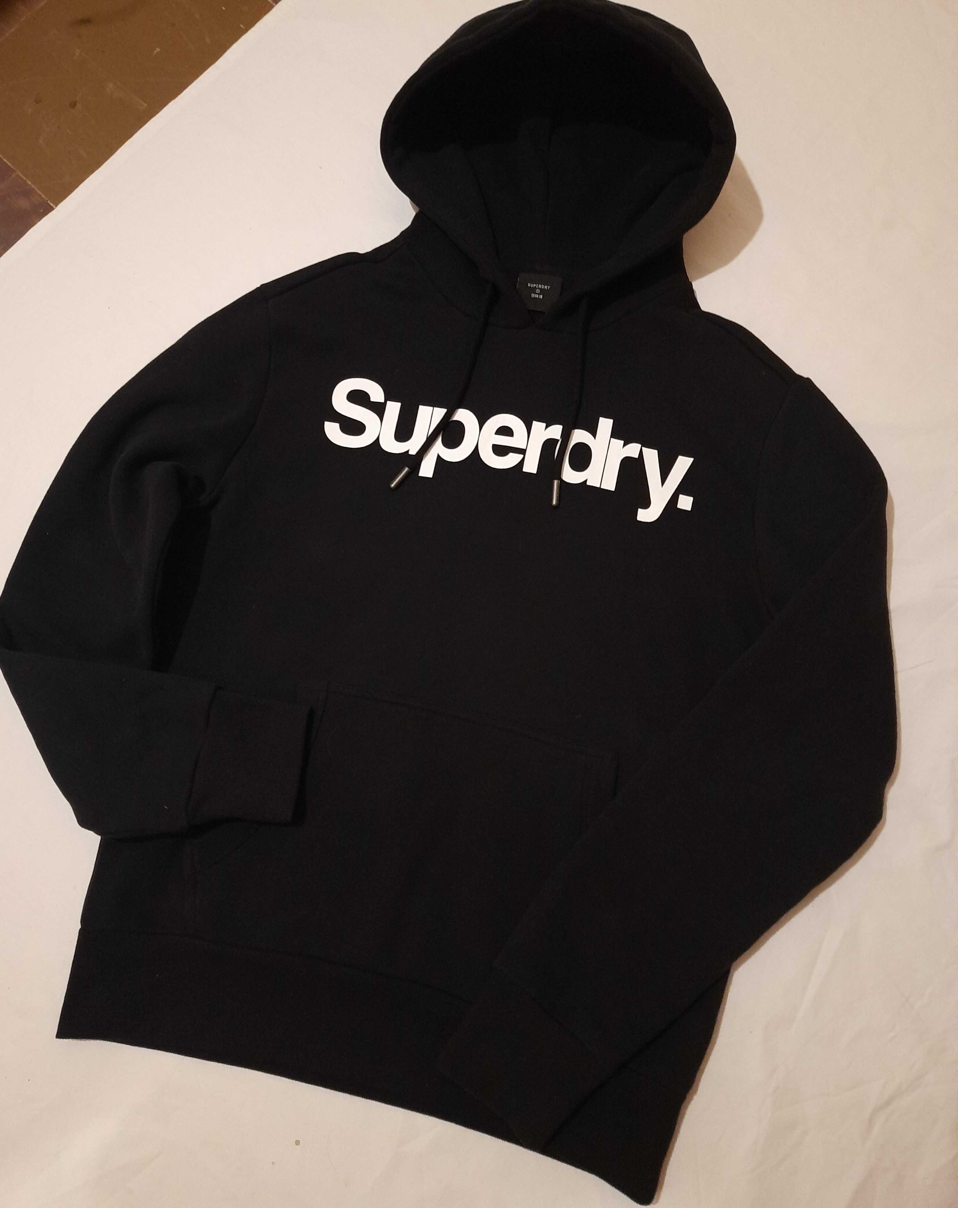 продам фирменный Superdry