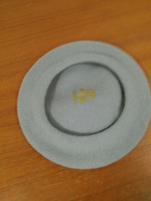 Wełniany beret czeskiej firmy Fezko.