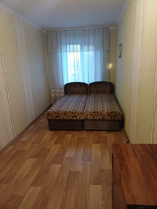 Двокімнатна. Пл. Володимира Великого ( пл. Артема).