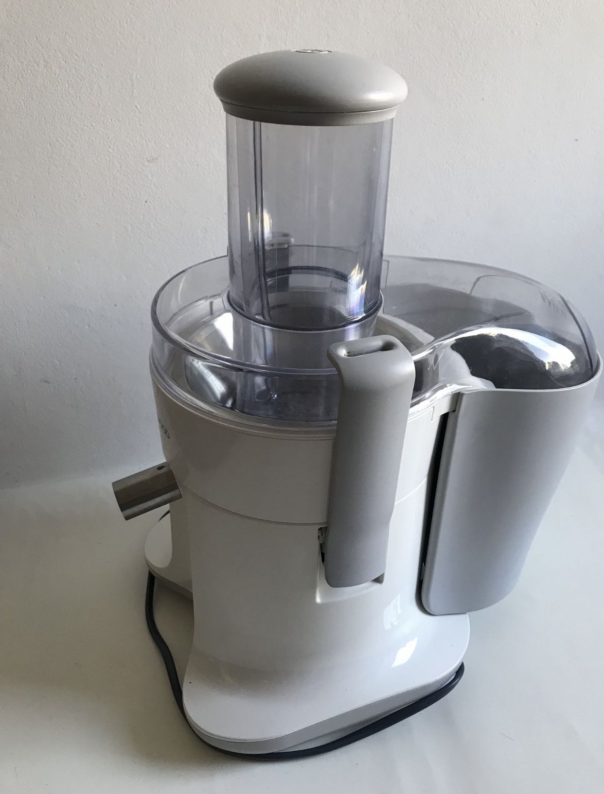 Wyciskarka Kenwood JE 680