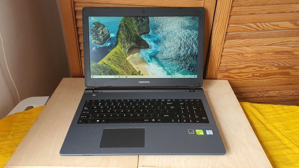 Gaming Medion 15.6 FHD IPS Nvidia 940MX 256SSD i5-6200U