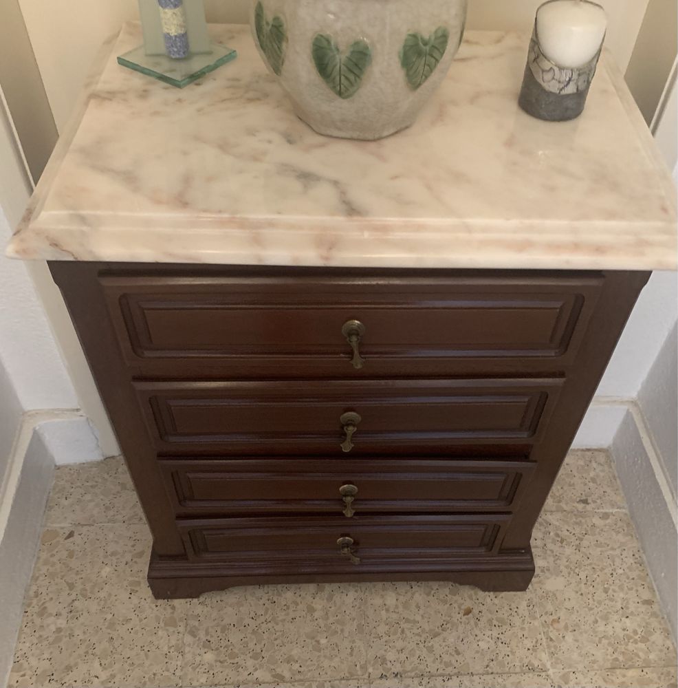 Mesa de cabeceira
