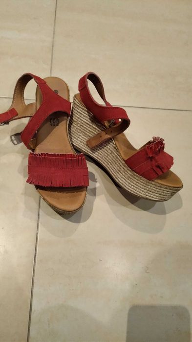 Sandálias de senhora número 38 usadas uma vez