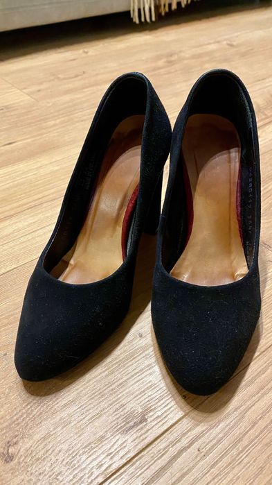 Туфлі замшеві на каблуці Rylko