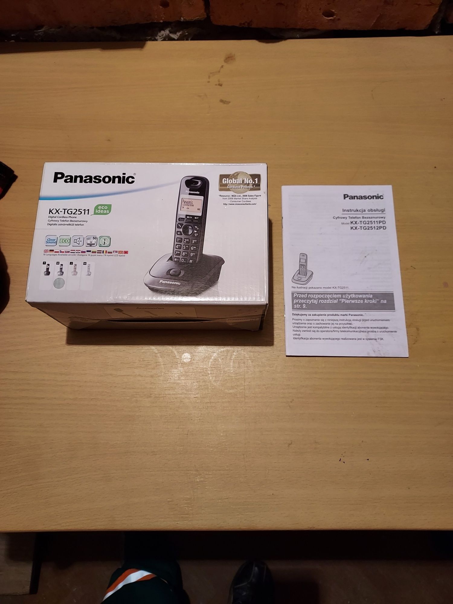 Telefon bezprzewodowy PANASONIC KXT-TG2511