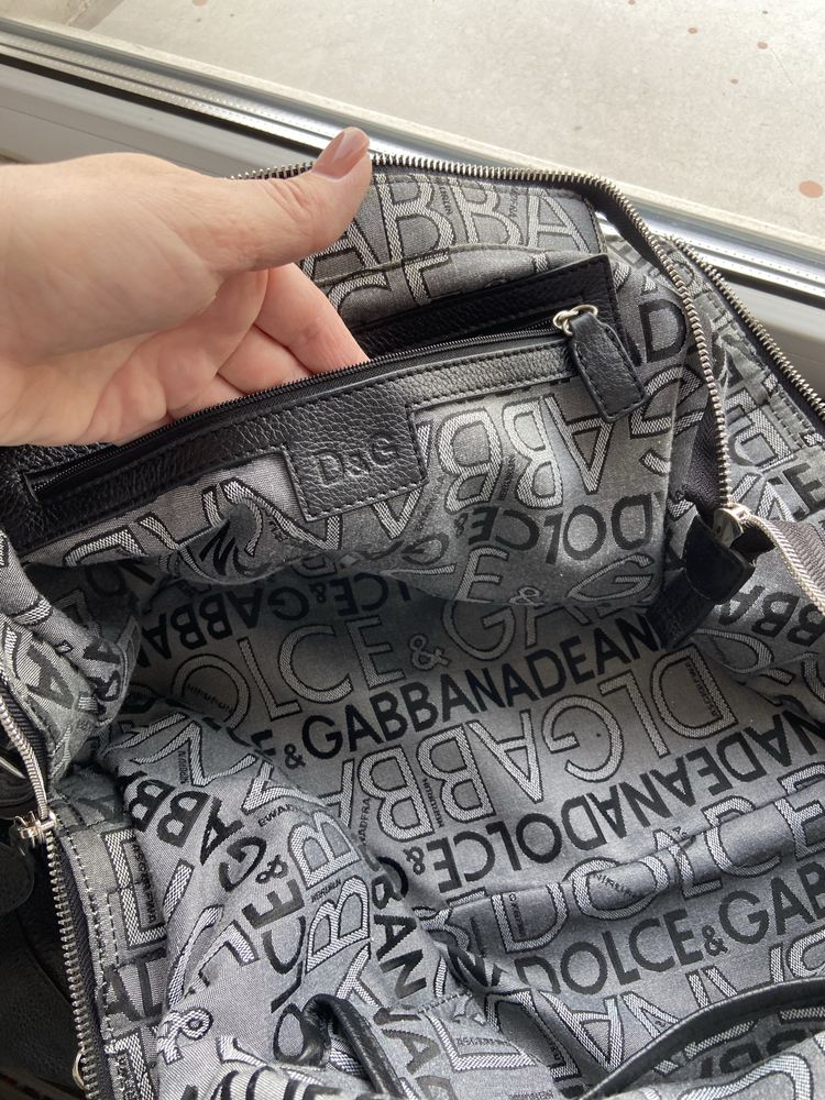 Сумка кожанная  D&G б/у