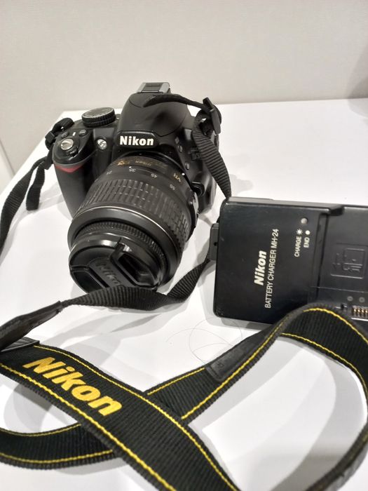 Пррдам фотоаппарат nikon dx af-s nikkor 18-55mm